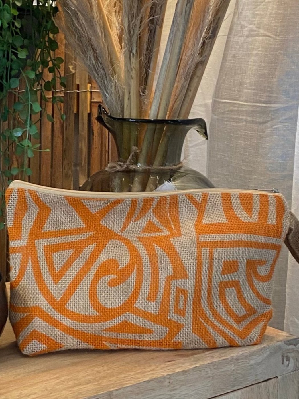 HESSIAN CLUTCH