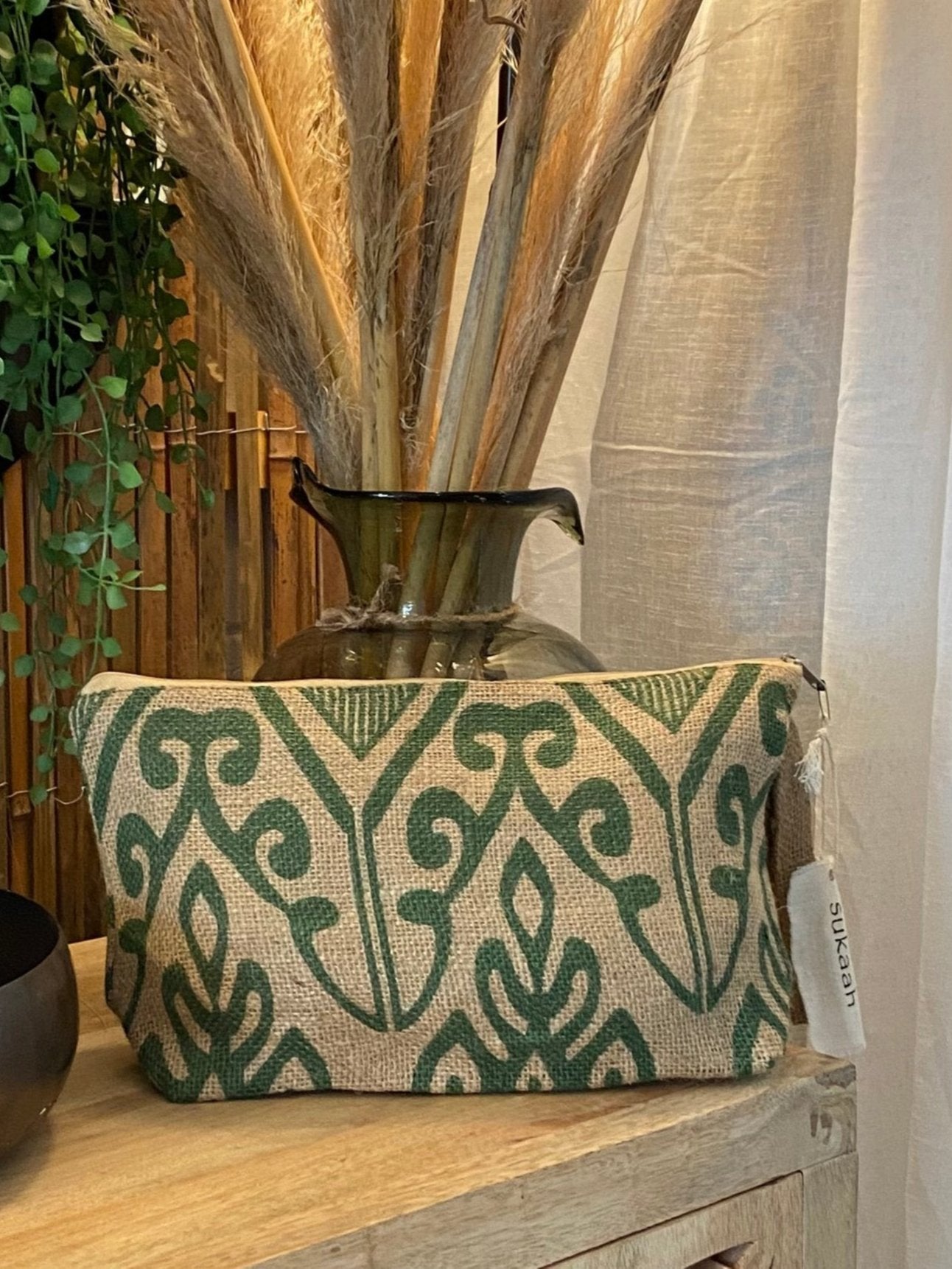 HESSIAN CLUTCH