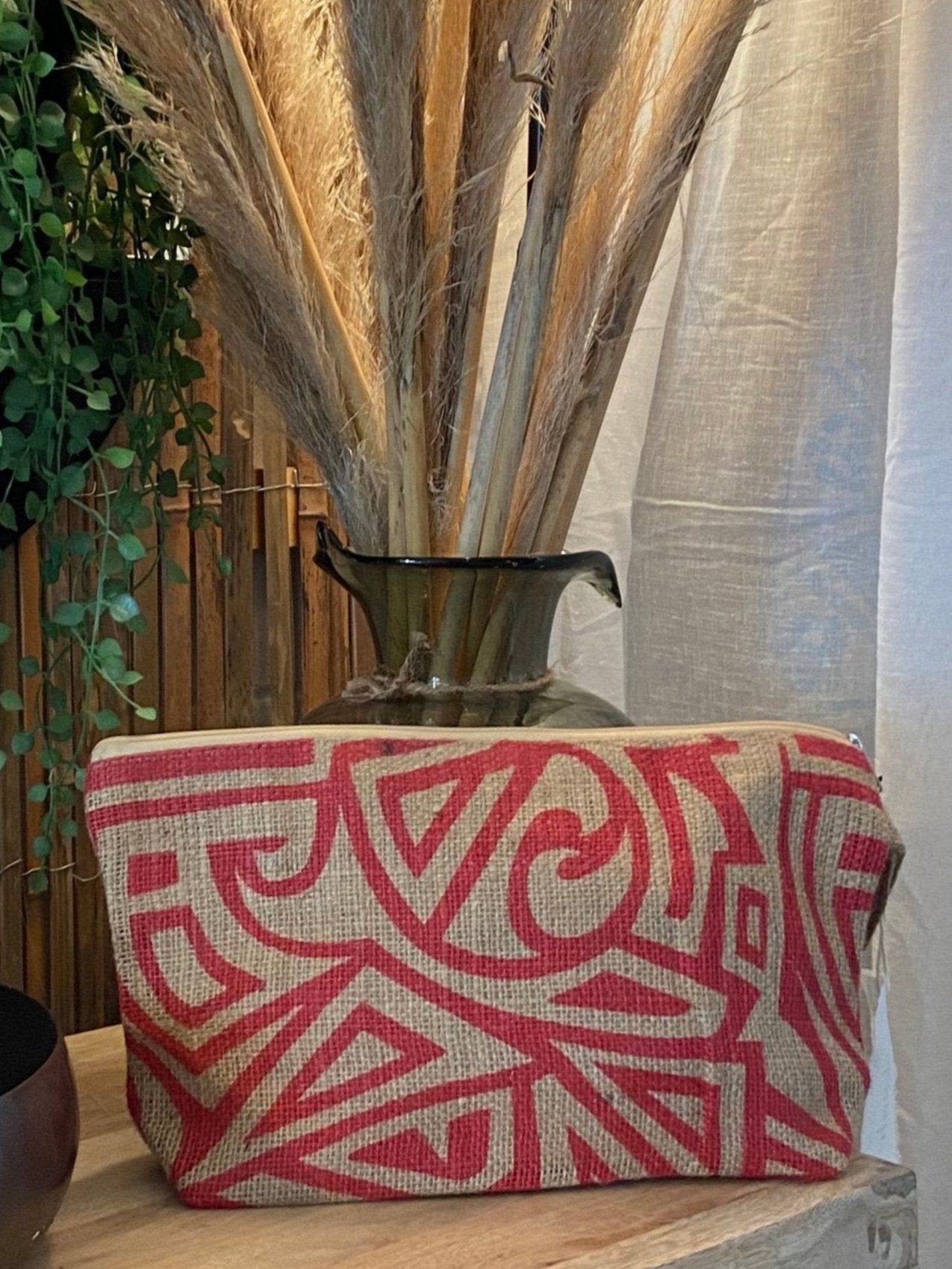 HESSIAN CLUTCH